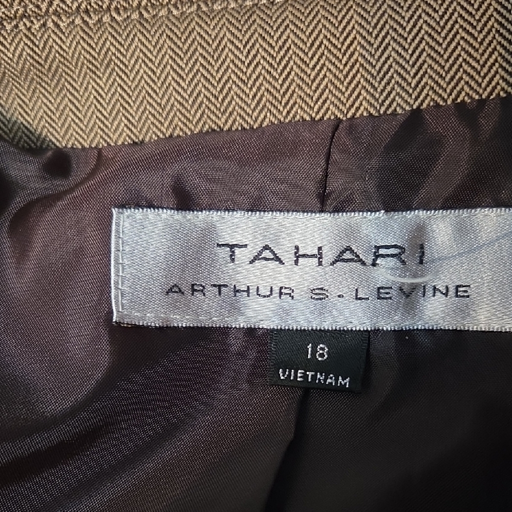 TAHARI NWT Suit Blazer and Pants size 18 - Picture 4 of 7